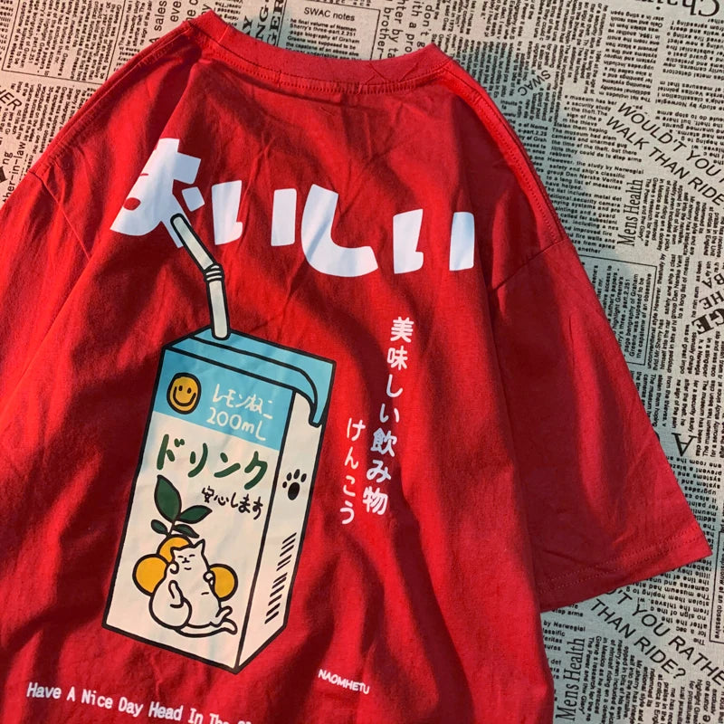 Japanese Cat Oversized T-Shirt: A Whimsical Streetwear Favorite for Cat Lovers and Harajuku Fans