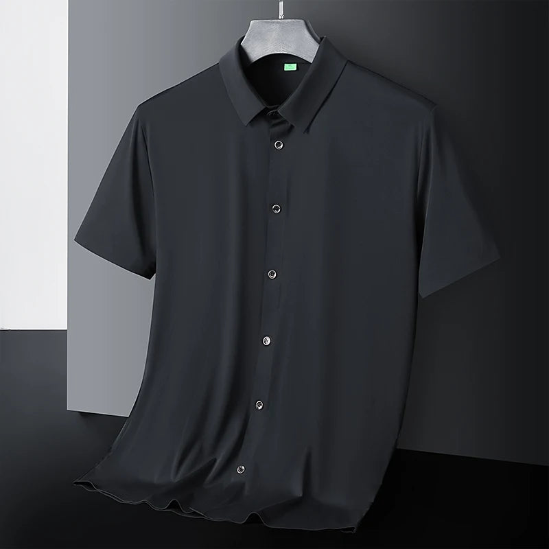 Men’s Light Green Short Sleeve Button-Up Shirt: Casual Summer Top with Classic Collar