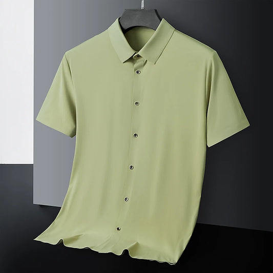 Men’s Light Green Short Sleeve Button-Up Shirt: Casual Summer Top with Classic Collar