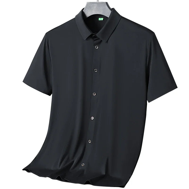 Men’s Light Green Short Sleeve Button-Up Shirt: Casual Summer Top with Classic Collar